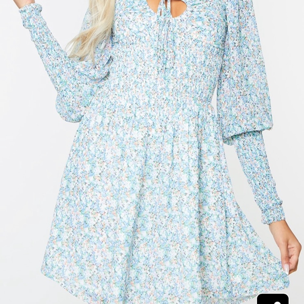 Floral chiffon dress US size four new with tags